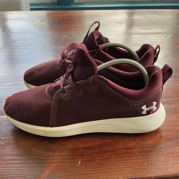 Under Armour Skylar Running Shoes Women's US 11 Red White Upper Mesh 3021327-501 - Picture 1 of 11